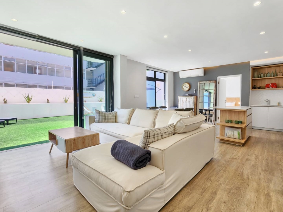 2 Bedroom Property for Sale in Sea Point Western Cape